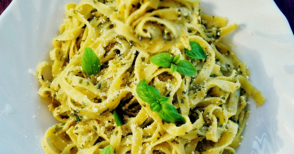 Tallarines al pesto