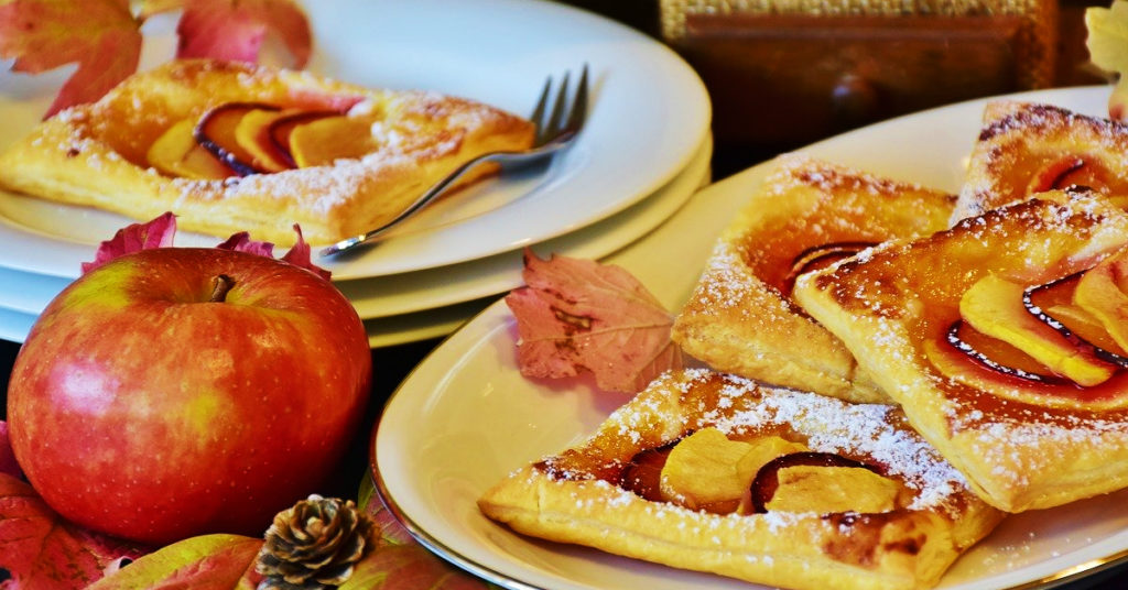 Pastelitos de hojaldre con dulce de membrillo