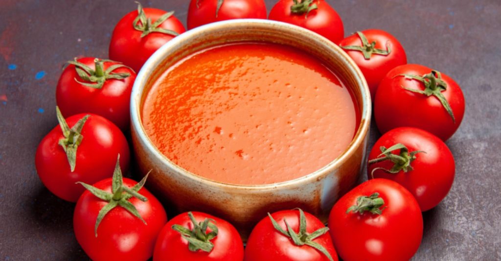 Sopa de tomate para hacer en 2 pasos: prepara esta receta cremosa y saludable para el corazón